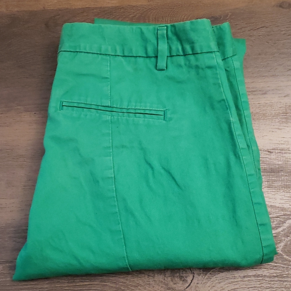 Slim Cropped green Gap pants, size 4